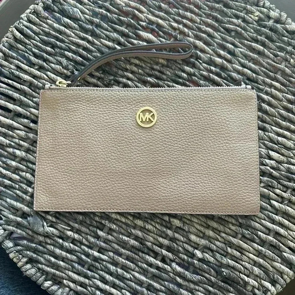 Michael Kors Zippered Wristlet Wallet - Picture 1 of 8